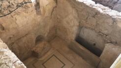 Vết tích nền nhà trong pháo đài Massada, bên bờ Biển Chết.