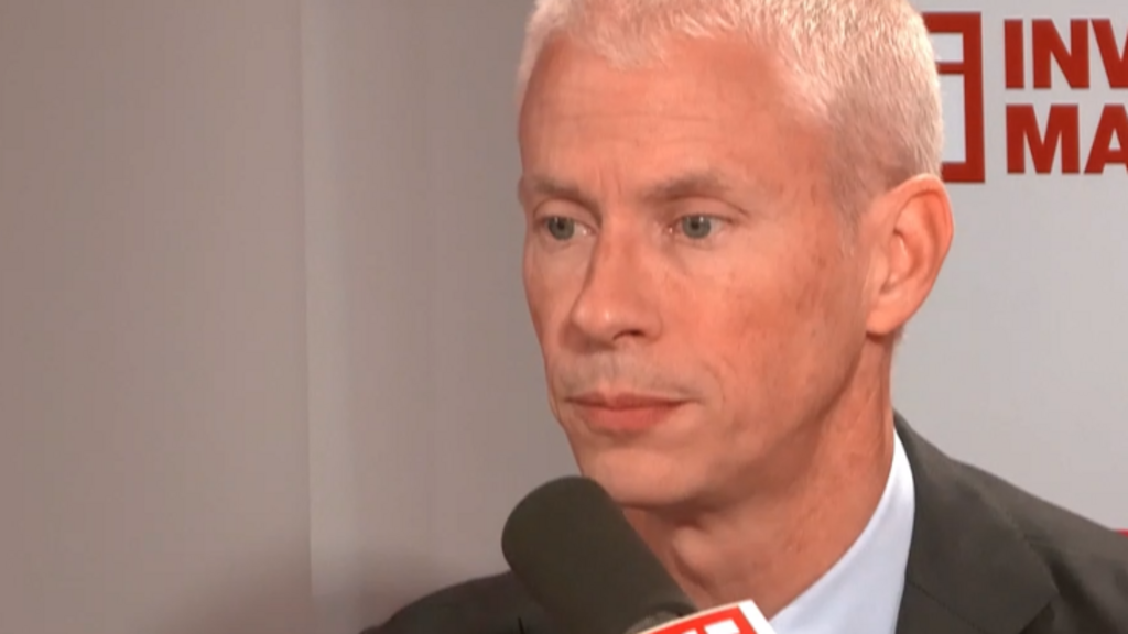 Franck Riester, ministre délégué chargé des Relations avec le Parlement dans les studios de RFI, le 17 octobre 2023.