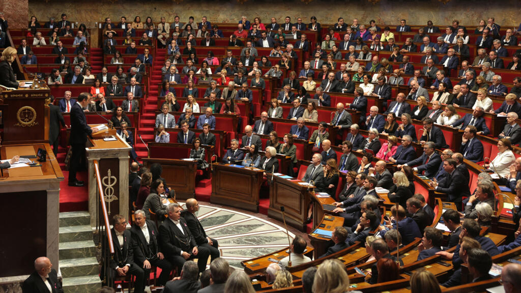 Le premier ministre Sébastien Lecornu s'adresse aux députés à l'Assemblée nationale, le 14 octobre 2025. (Image d'illustration)