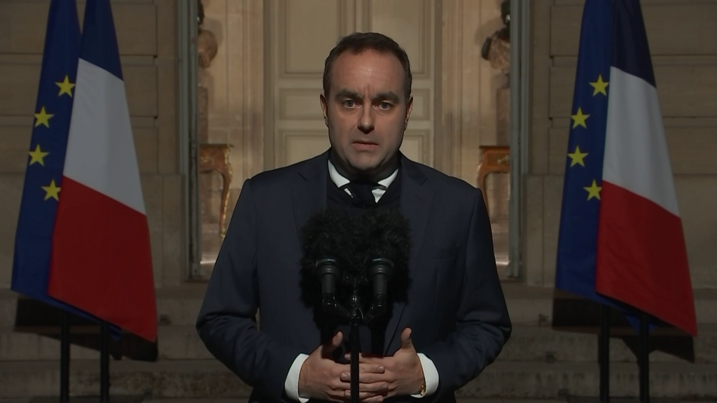 France: le Premier ministre défend un projet de loi de finance «meilleur», «responsable» et «qui peut rassembler»