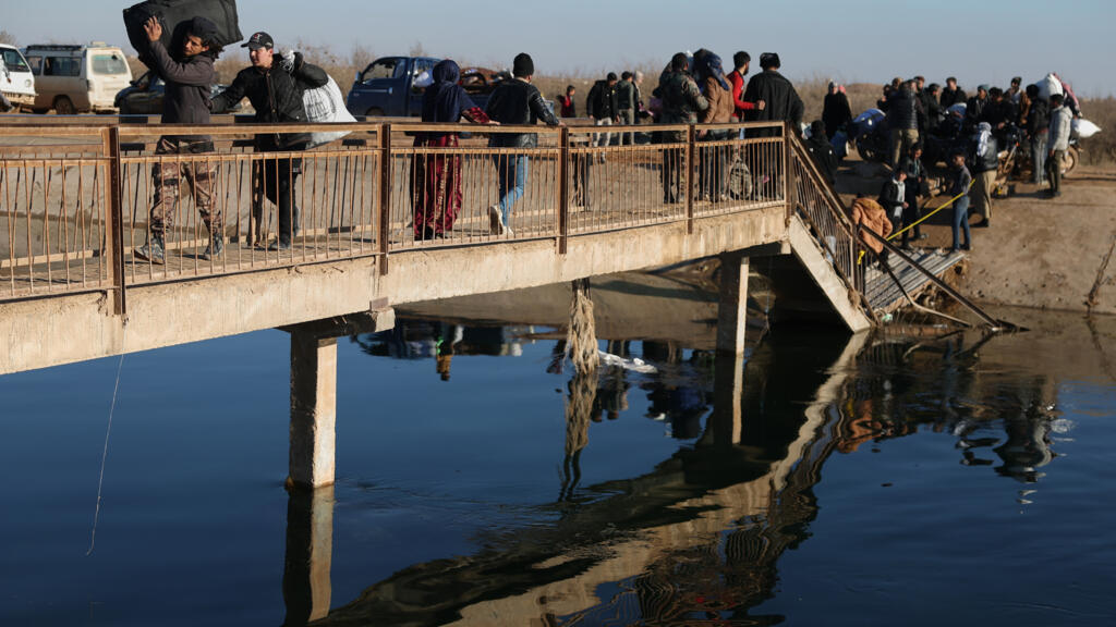 Syrie: les civils tentent de quitter Deir Hafer avant une offensive des forces gouvernementales