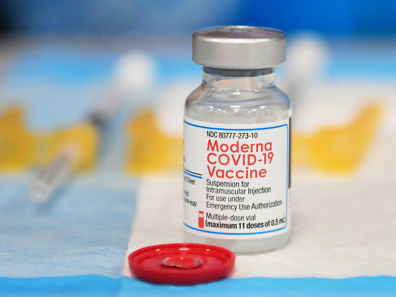 moderna ceo says booster effective against omicron updated vaccine due in 2022 moderna ceo says booster effective against omicron updated vaccine due in 2022
