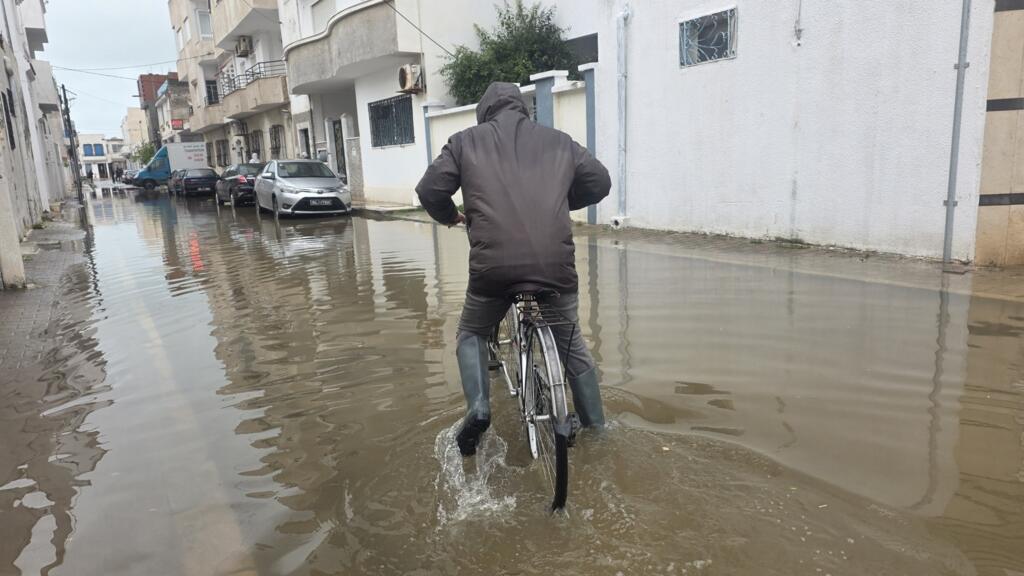 En Tunisie, des fortes intempéries font plusieurs morts et plongent la population dans le chaos