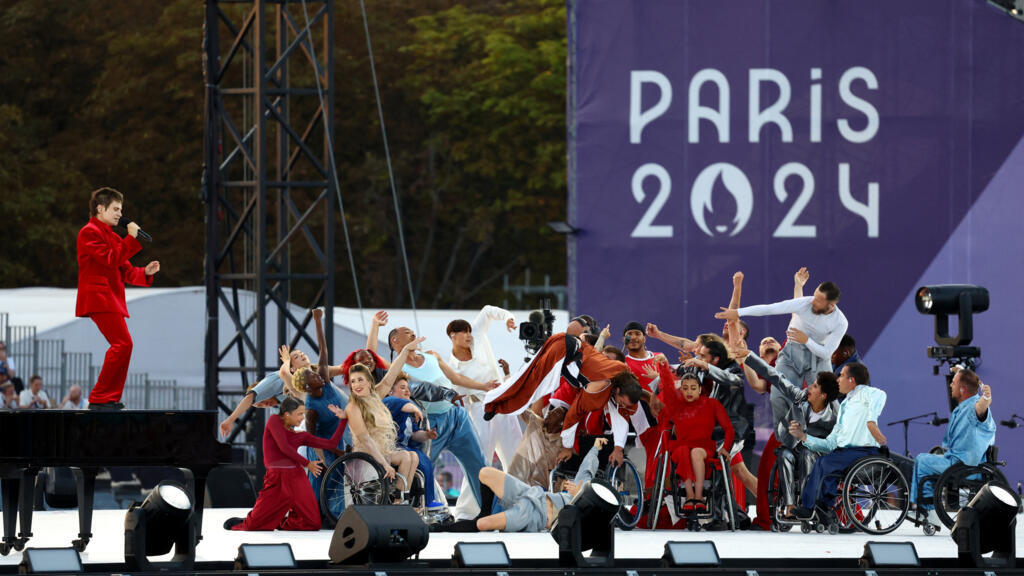L'artiste Chris lors de la cérémonie d'ouverture Jeux paralympiques de Paris 2024, le 28 août 2024.