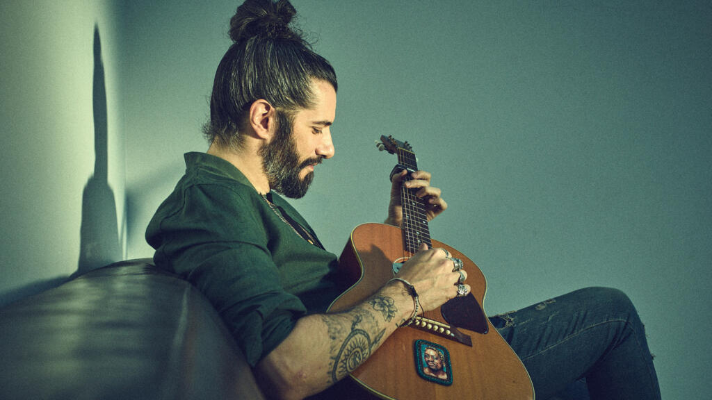 «Shuffle» du guitariste Waxx, dans les coulisses de la musique moderne