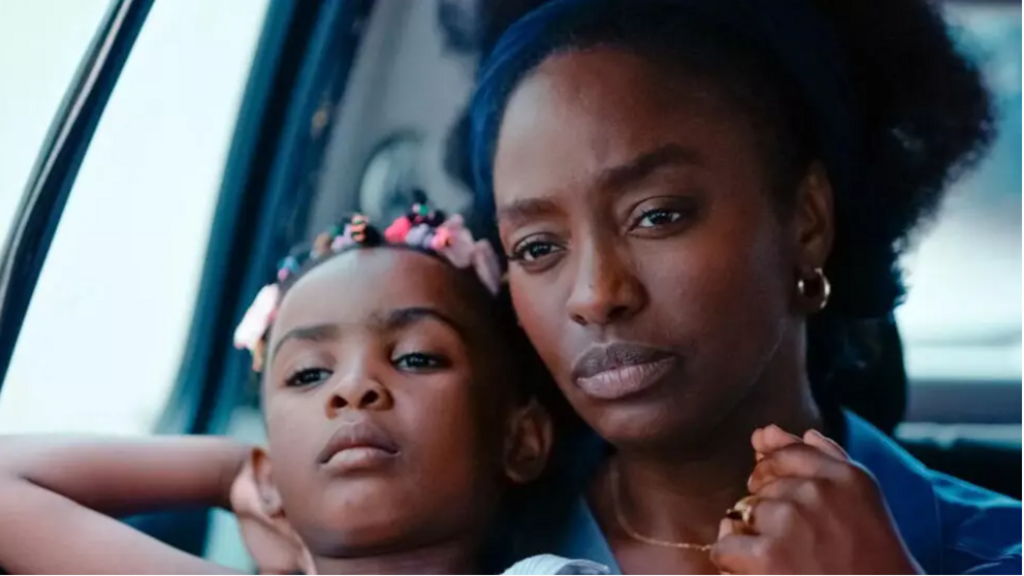 Une scène du film «Promis le ciel» de la cinéaste Erige Sehiri, avec l'actrice Aïssa Maïga. Ce film tunisien a ouvert la sélection Un certain regard à Cannes.