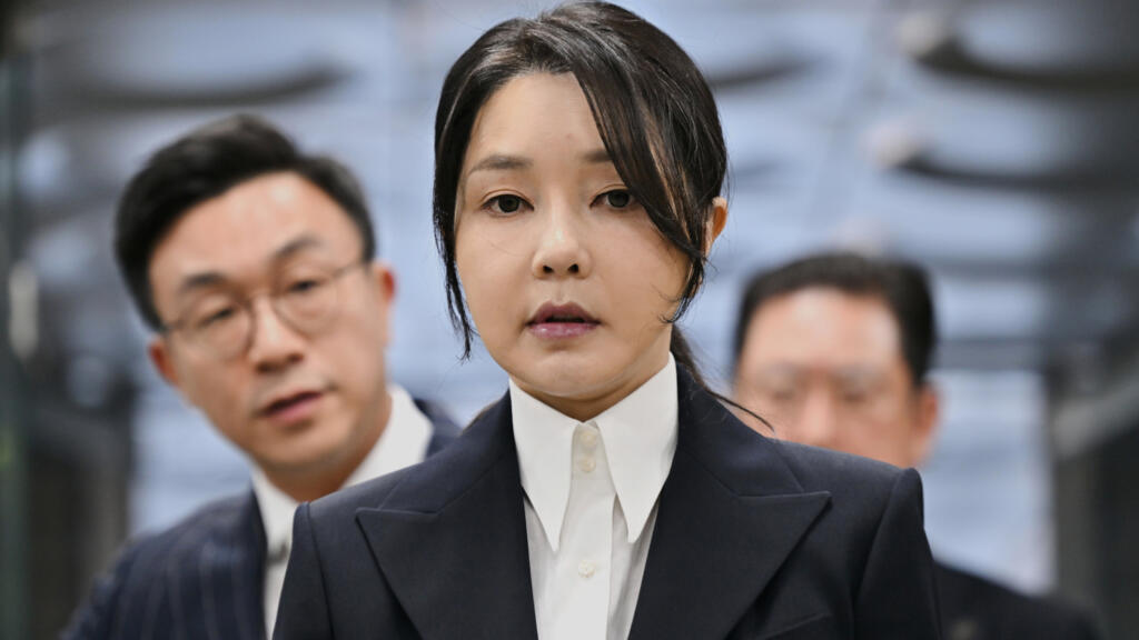 L'ancienne première dame de Corée du Sud, Kim Keon-hee, devant le tribunal, le 12 août 2025.