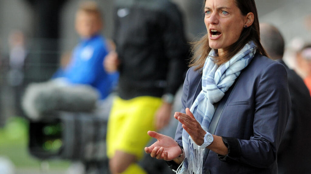 Corinne Diacre, la sélectionneuse de l'équipe de France féminine de football.