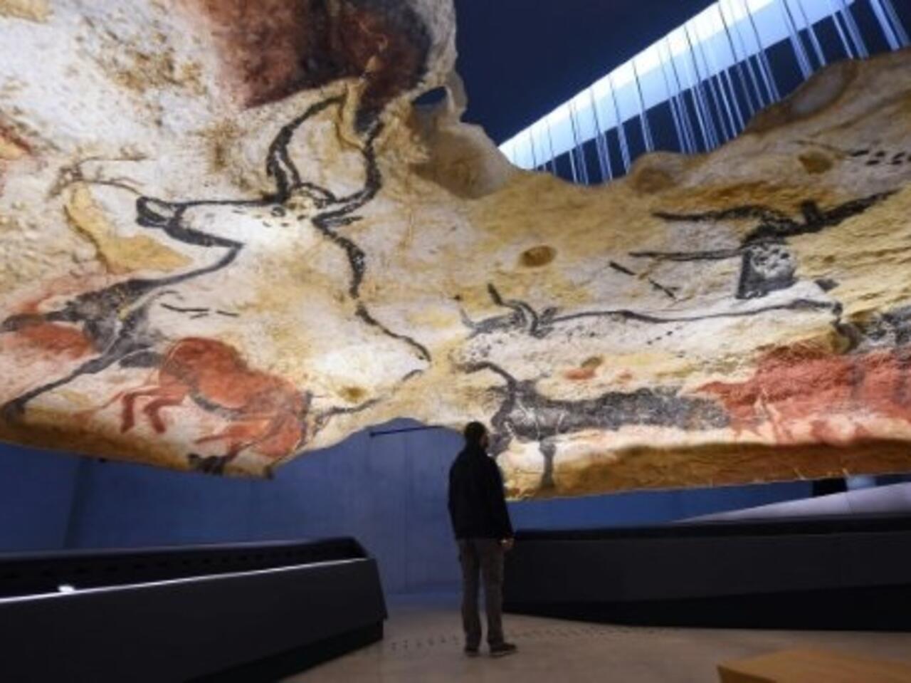 特撮 Discovering Lascaux France to unveil copy of Lascaux prehistoric art cave