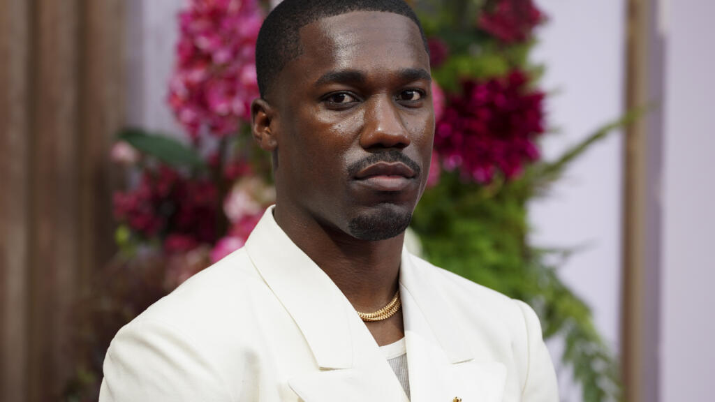 Giveon à la cérémonie des BET Awards le 9 juin à Los Angeles.