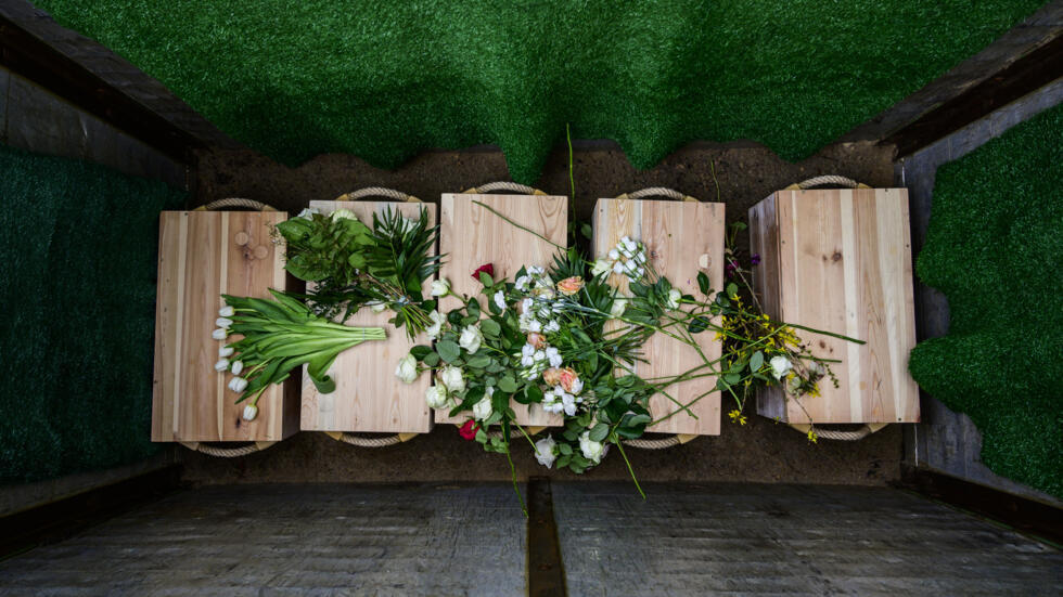 Bone fragments held by Nazis get funeral in Berlin