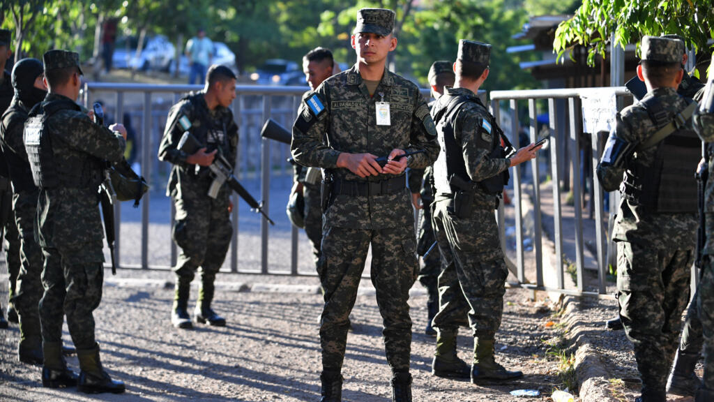 El rocambolesco escrutinio en Honduras: "parece un mercado"