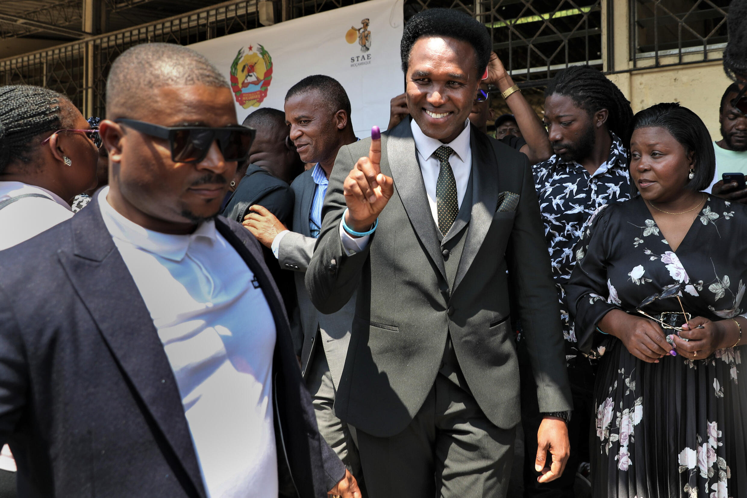 Venâncio Mondlane, alitangaza kuwa mshindi wa uchaguzi wa urais wa tarehe tisa ya mwezi huu japokuwa matokeo rasimi hayajatangazwa.