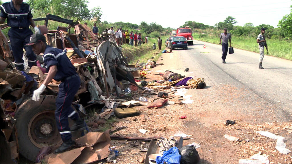 Image d'achives: accident de la route sur la frontière entre le Burkina Faso et la Côte d'Ivoire, mars 2012.