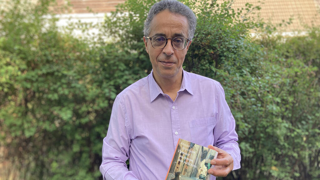 Pour Anouar Benmalek, «l'être humain est capable du pire, si on lui donne une raison qu'il croit supérieure à lui».