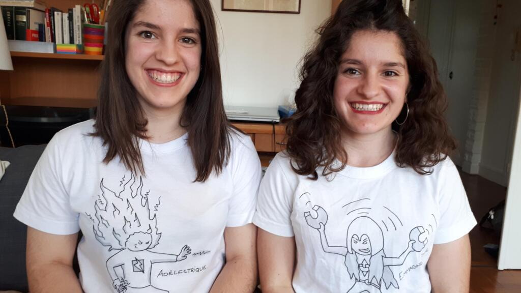 Adèle et Emma, étudiantes et jumelles !