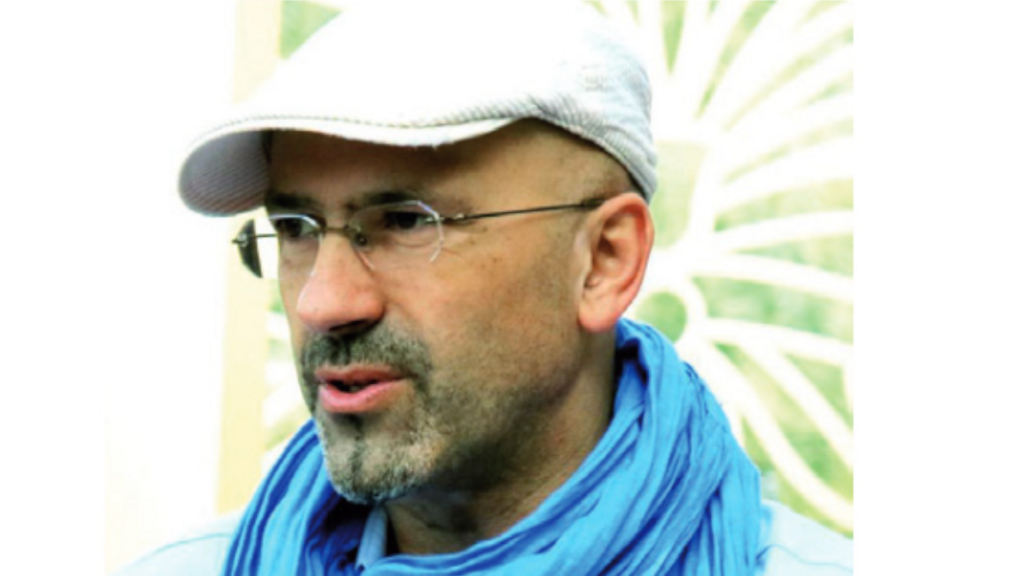Le cinéaste algérien, Malek Bensmaïl.