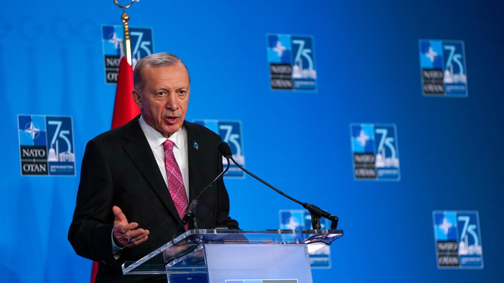 Le président turc Tayyip Erdogan s'exprime lors d'un point de presse pendant le sommet du 75e anniversaire de l'Otan à Washington, aux États-Unis, le 11 juillet 2024.