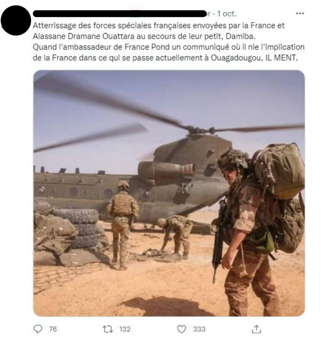 Cette photo, sortie de son contexte, montre des soldats français de la force Barkhane dans la zone des trois frontières en 2021.