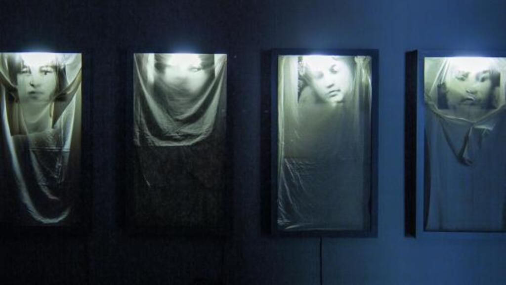 小物入れ christian boltanski \"la mort pour rire\" Christian Boltanski: La Mort pour rire (Death for a Laugh