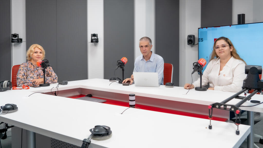 Ionuț Enache, director executiv Fundația pentru SMURD și Diana Cotescu, coordonatoarea programului Salvatorii de Vieti (foto dreapta)