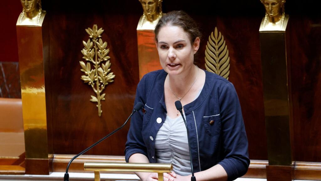 La députée d'Ensemble Pour la République Olga Givernet s'exprime lors d'une déclaration du gouvernement et d'un débat parlementaire sur la souveraineté énergétique de la France à l'Assemblée nationale française à Paris le 28 avril 2025.