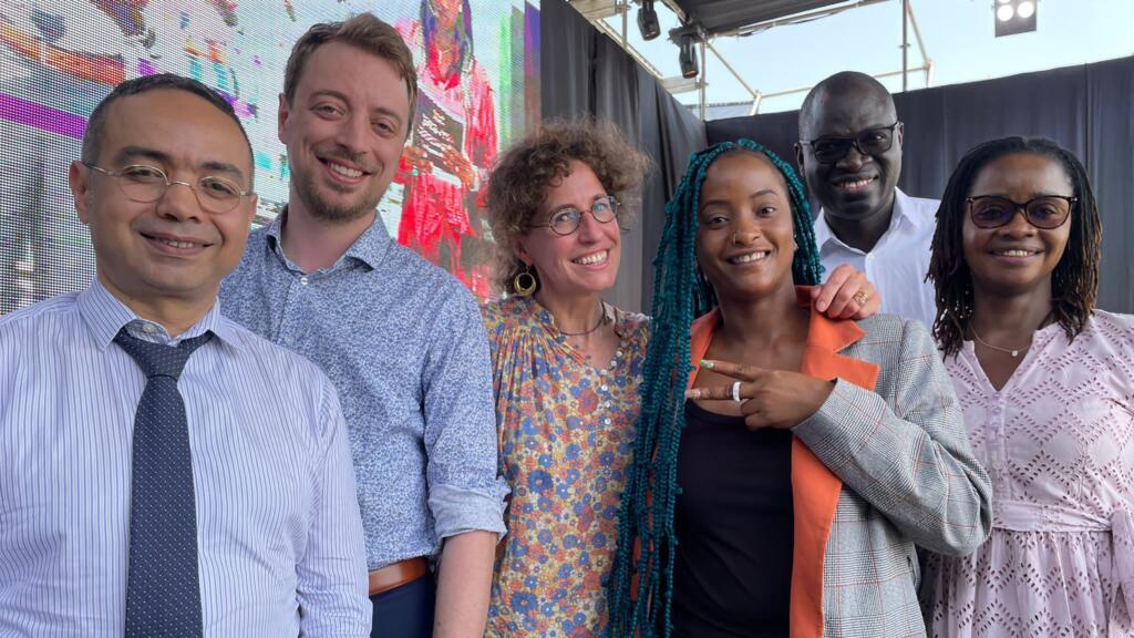 De gauche à droite : Mihoub Mezouaghi, Laurent Lévesque, Emmanuelle Bastide, Emily Miki, Pape Samb et Mame Aby Seye.