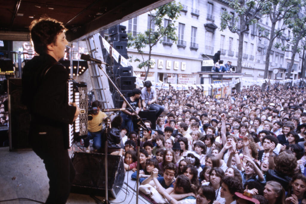 Le chanteur Jacques Higelin, lors de la première Fête de la musique, le 21 juin 1982.