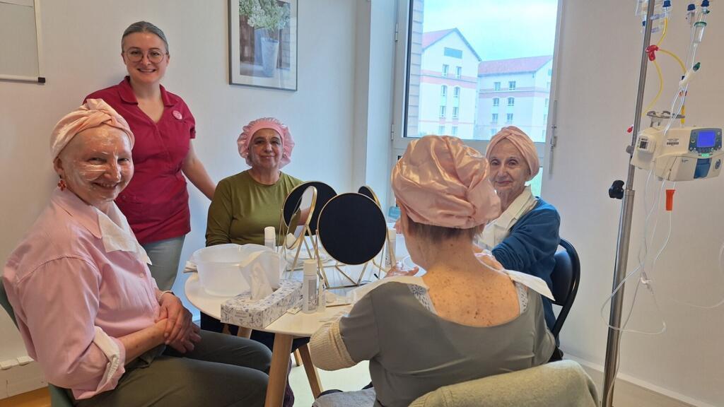 Octobre rose: un atelier de soins du visage pour les femmes atteintes d'un cancer