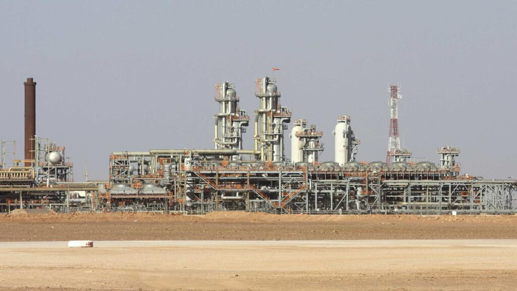 L'usine à gaz de Krechba dans le désert du Sahara algérien, à environ 1 200 kilomètres au sud de la capitale, Alger, le 14 décembre 2008.