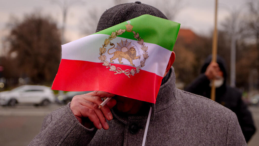 Iran: en pleine répression, l’opposition iranienne en exil se déchire