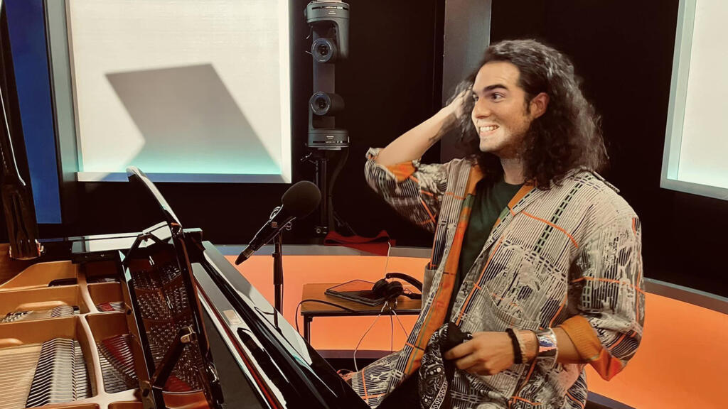 Jeremy Dutcher à RFI.