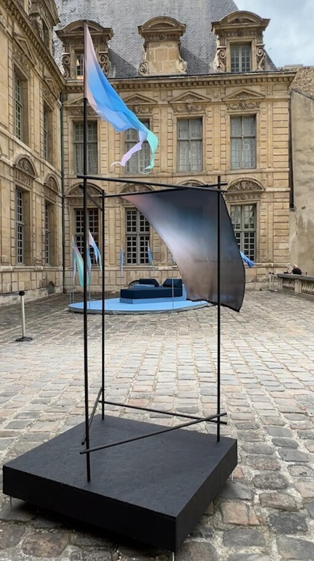 Installation Folie olfactive de la Paris Design Week 2025