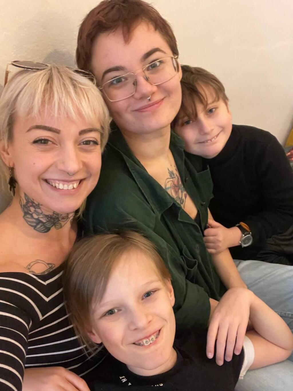 Олександра та Маркета із синами