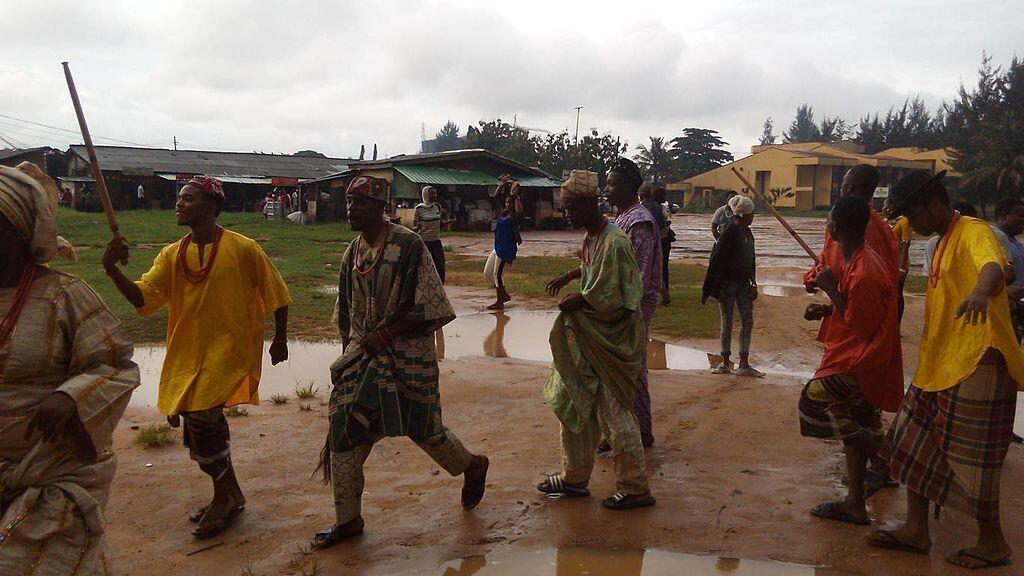 Des Yorubas en tenues.