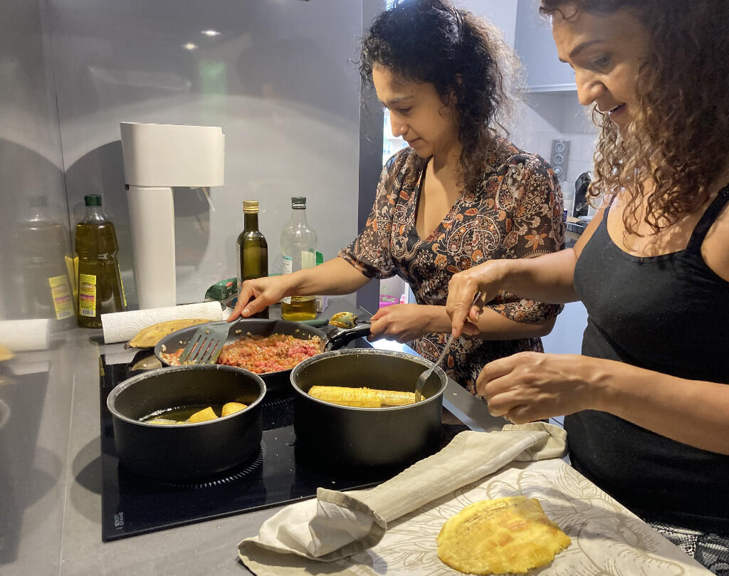 Diaspora en cuisine, Tatiana et sa mère Cristina en Colombie.