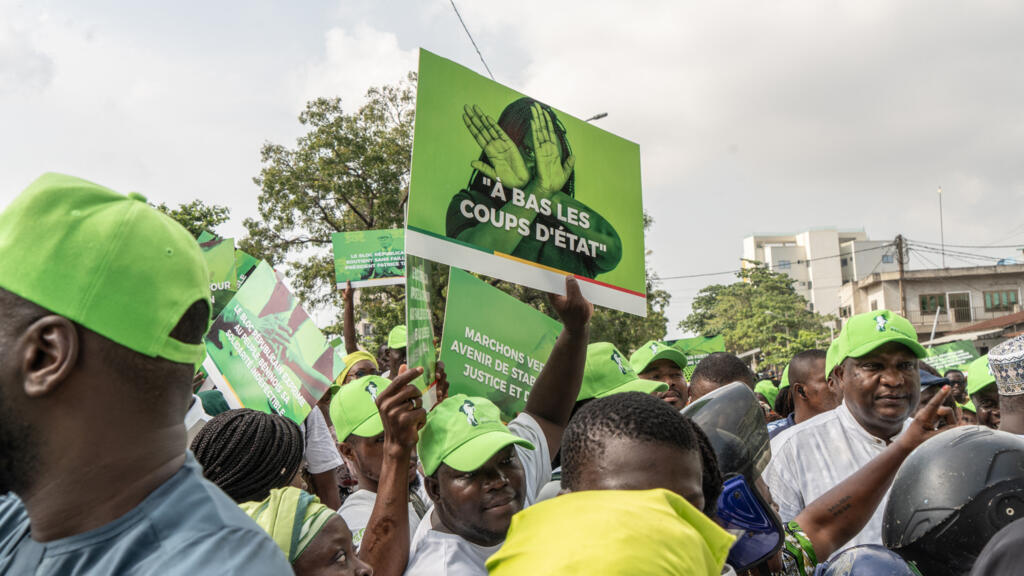 Bénin: le porte-parole du gouvernement revient sur la tentative de coup d'État