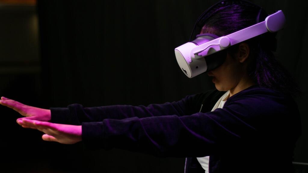 Grădina Deliciilor Sintetice este un proiect care folosește empatia ca formă de legătură între artă, tehnologie și public.