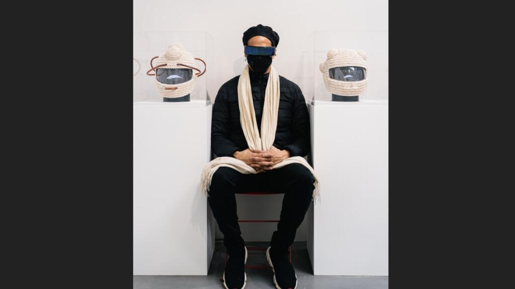 L'artiste Emo de Medeiros.