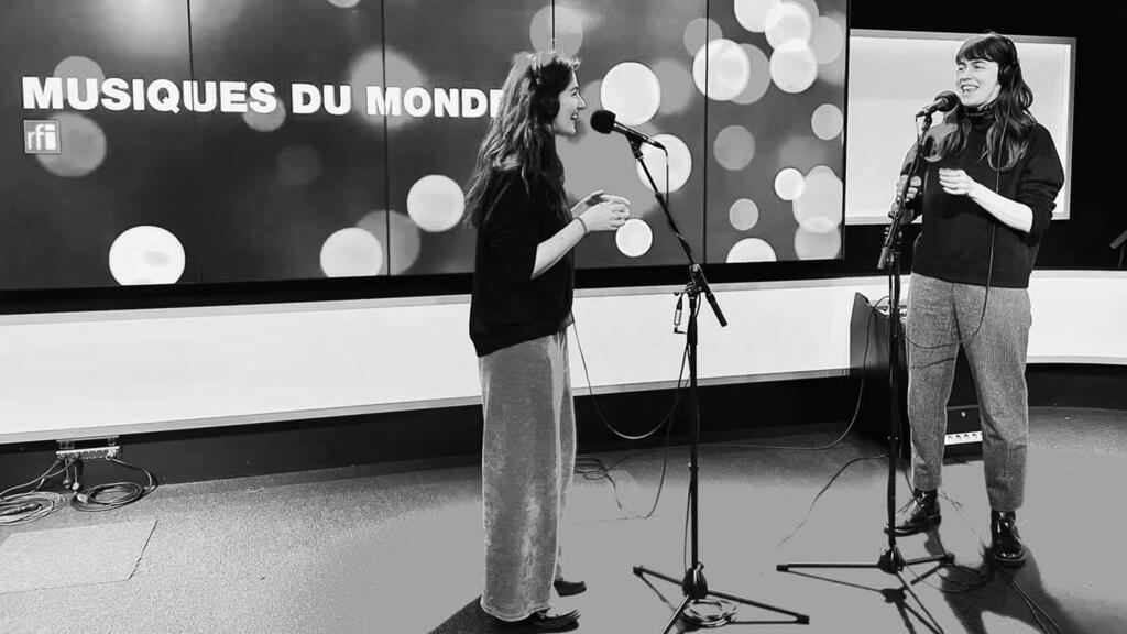 Las Lloronas en duo à RFI.