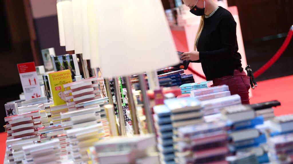A Feira do Livro de Frankfurt abriu suas portas, após a pandemia, no último dia 20 de outubro. O Brasil participa virtualmente
