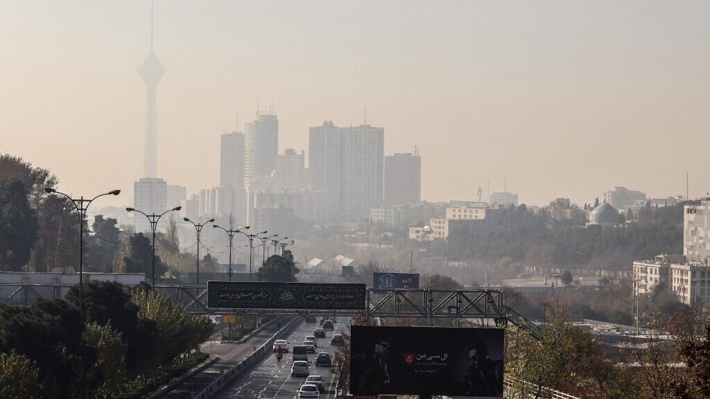 Iran: Téhéran et de nombreuses autres villes du pays touchées par une sévère pollution atmosphérique