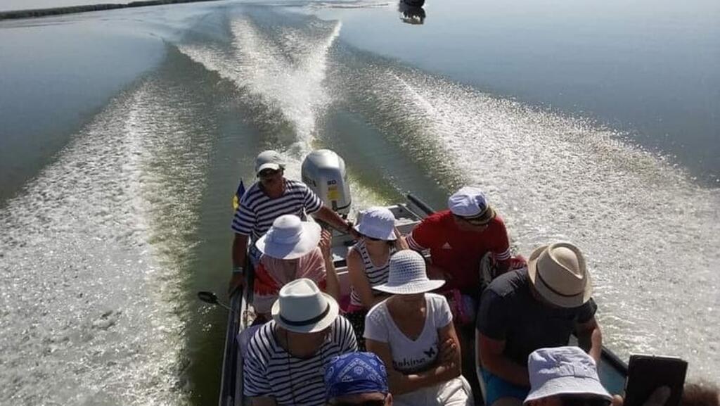 Turiști în Delta Dunării, ilustrație