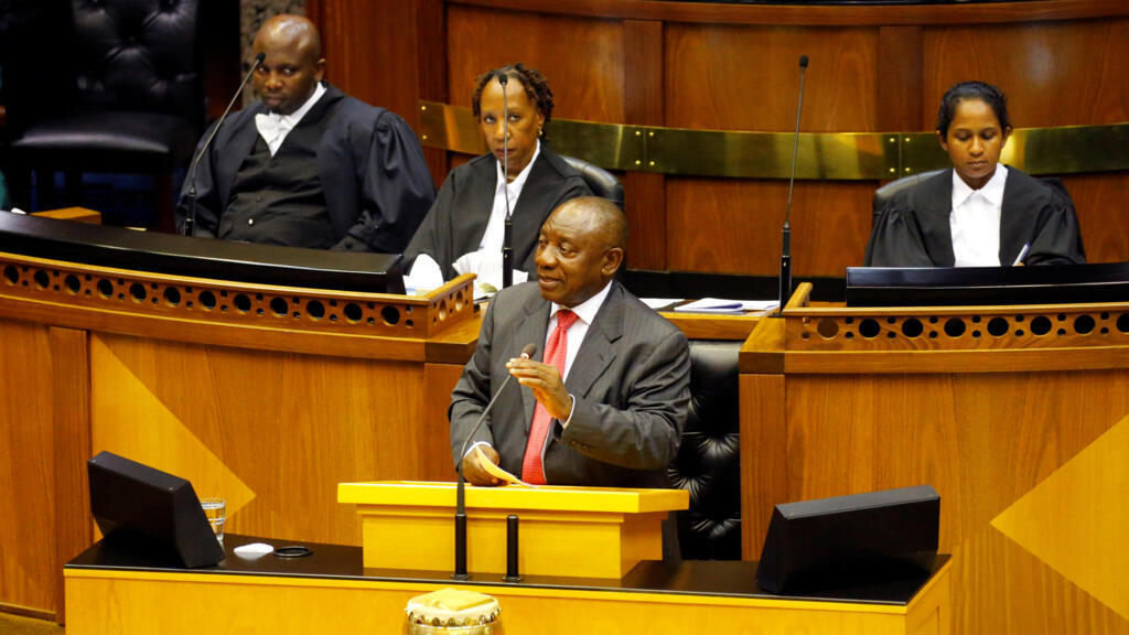 Afrique du Sud: les d&eacute;put&eacute;s interrogent Ramaphosa sur la crise &eacute;nerg&eacute;tique