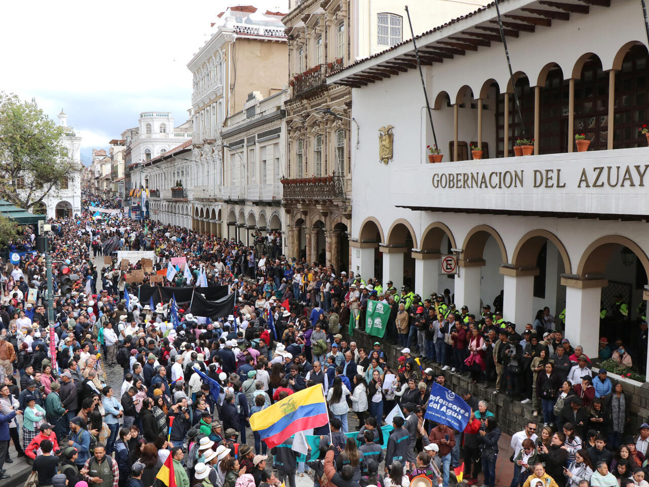 Multitudinaria marcha antiminería en Ecuador pese a estado de excepción
