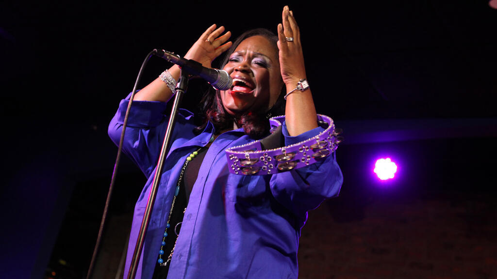 En concert lors du lancement du Chicago Blues Festival dans le club "Legends" de Buddy Guy.