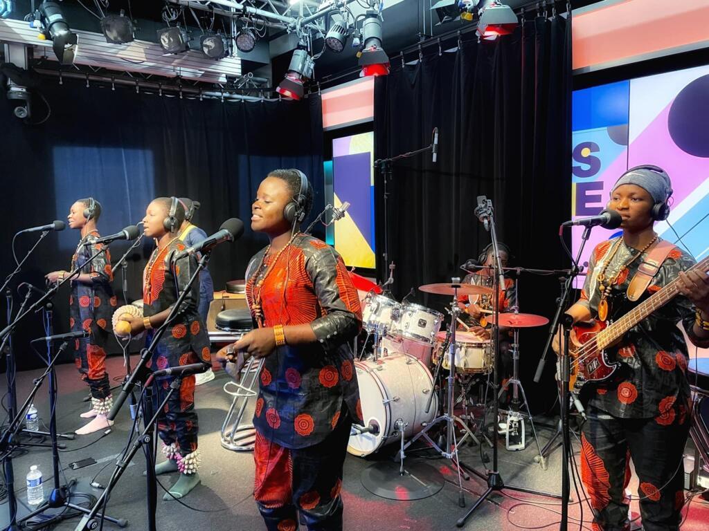 Star Feminine Band à RFI.