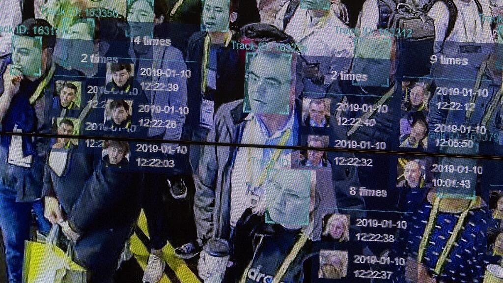 Une démonstration en direct utilise l'intelligence artificielle et la reconnaissance faciale, lors de l'exposition Horizon Robotics à Las Vegas, le 10 janvier 2019.