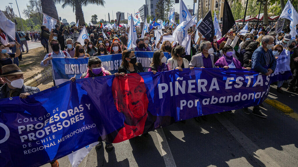 Oposição chilena apresenta acusação para o impeachment de Piñera pelo caso Pandora Papers.