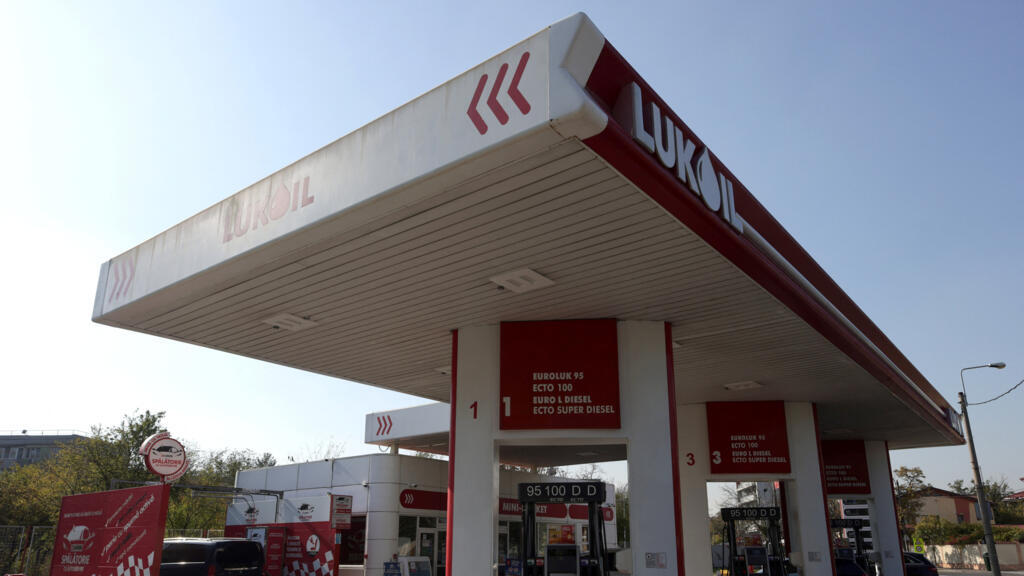 Benzinările Lukoil.